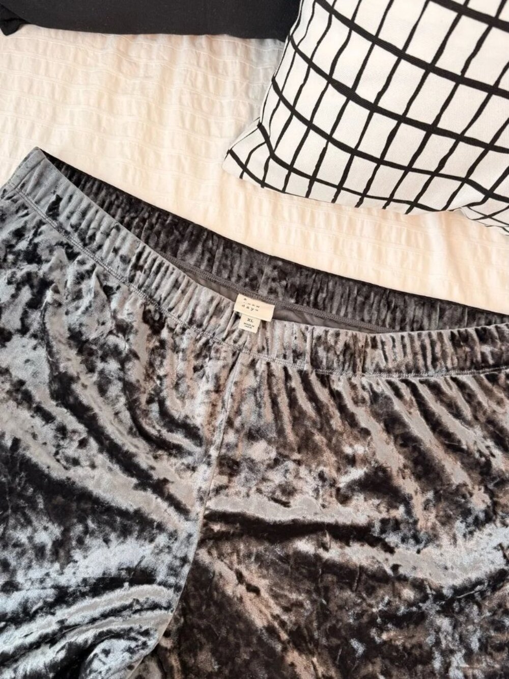A New Day Velvet Wide Leg Lounge Pants Women's XL Black Soft Pull On - Picture 5 of 7
